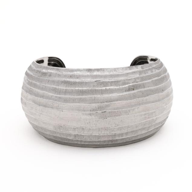 textured-silver-cuff-bracelet-the-fifth-season-by-roberto-coin