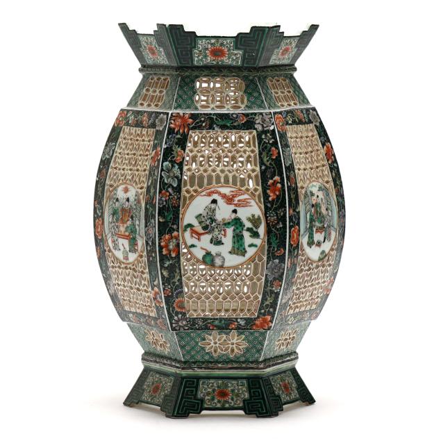 a-chinese-famille-verte-porcelain-lantern