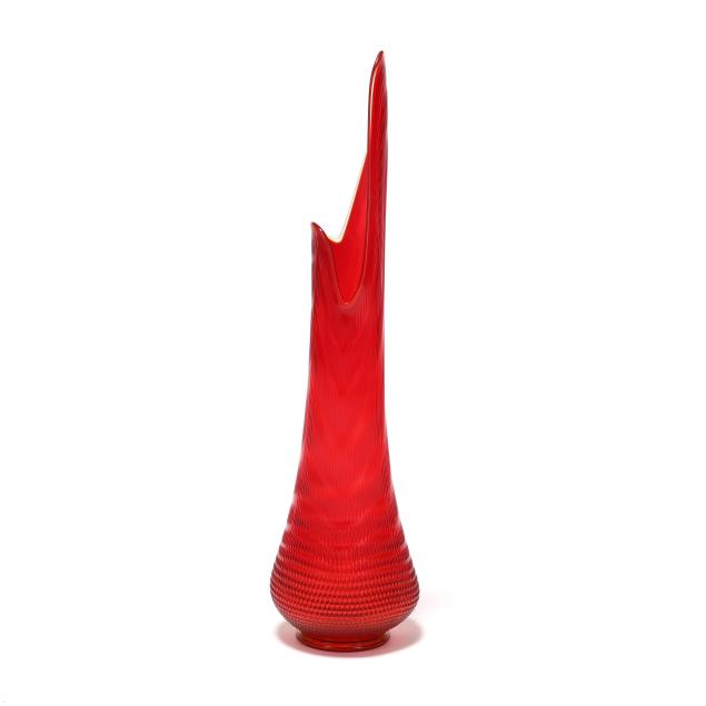 l-e-smith-large-vintage-amberina-swung-glass-vase