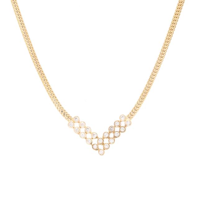 gold-and-diamond-v-motif-necklace