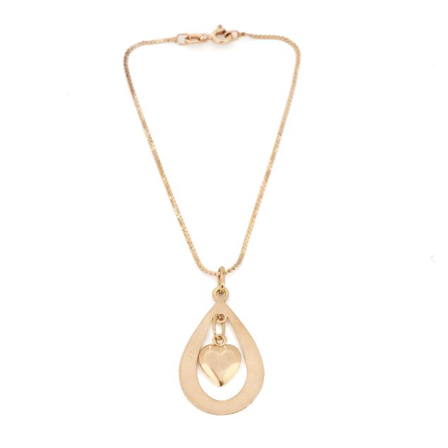 gold-charm-and-bracelet