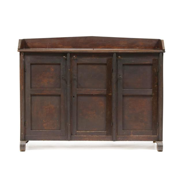 north-carolina-late-federal-diminutive-sideboard