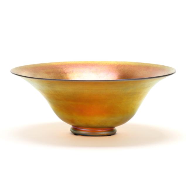 steuben-aurene-center-bowl