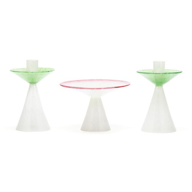 steuben-three-piece-assembled-i-cluthra-i-garniture