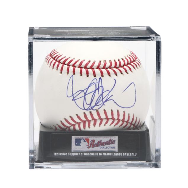 ichiro-suzuki-autographed-baseball