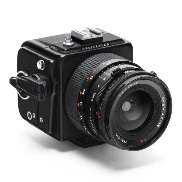 hasselblad-903-swc-super-wide-camera-with-38mm-carl-zeiss-biogon-lens