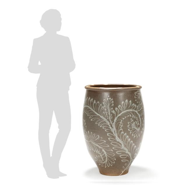 john-vigeland-for-east-fork-pottery-nc-large-slip-decorated-stoneware-pot