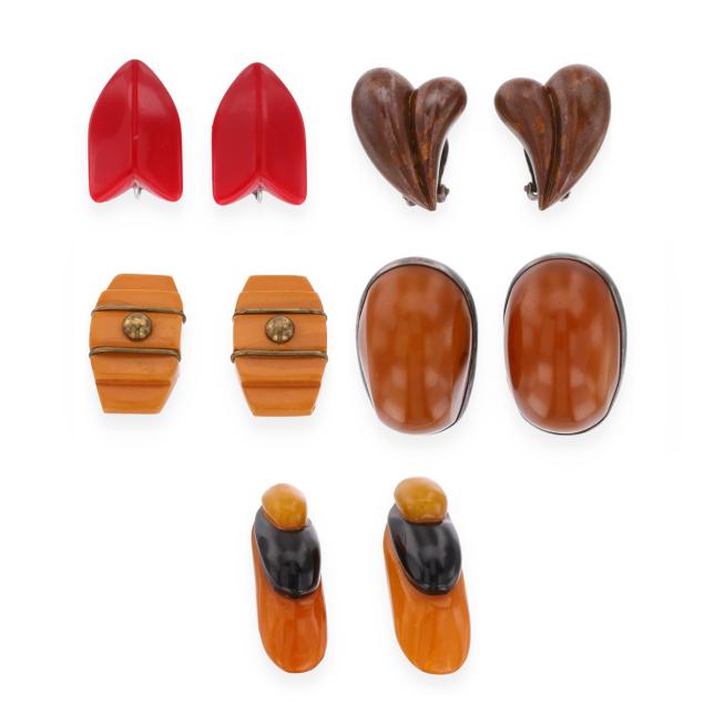 five-pairs-of-vintage-earrings