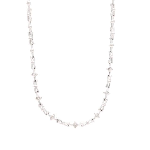 white-gold-and-diamond-necklace