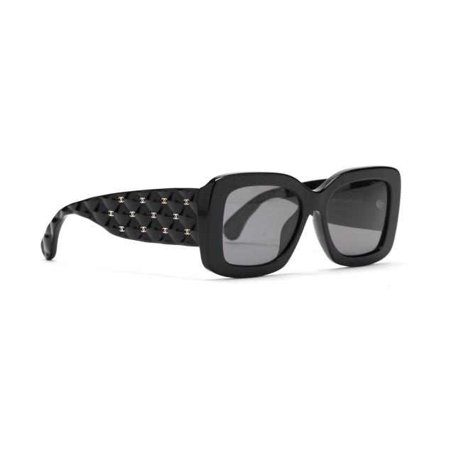 black-resin-sunglasses-chanel