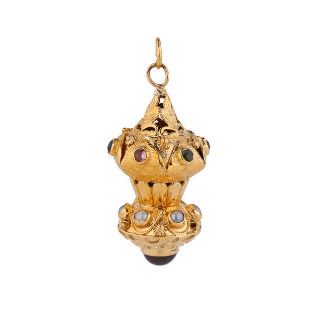 vintage-gold-and-gem-set-charm