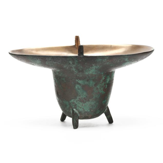 a-chinese-bronze-i-jue-i-vessel