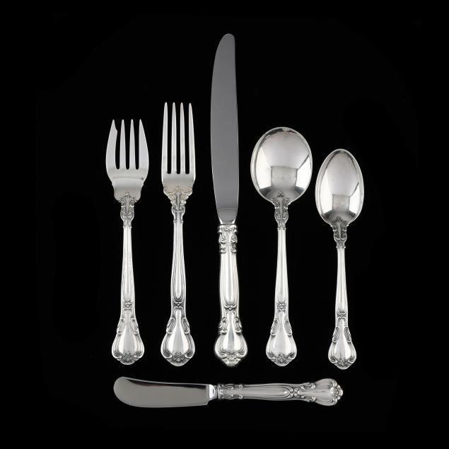 gorham-i-chantilly-i-sterling-silver-flatware-service