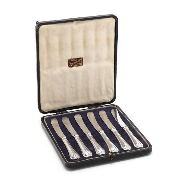 cased-set-of-george-v-silver-fruit-knives