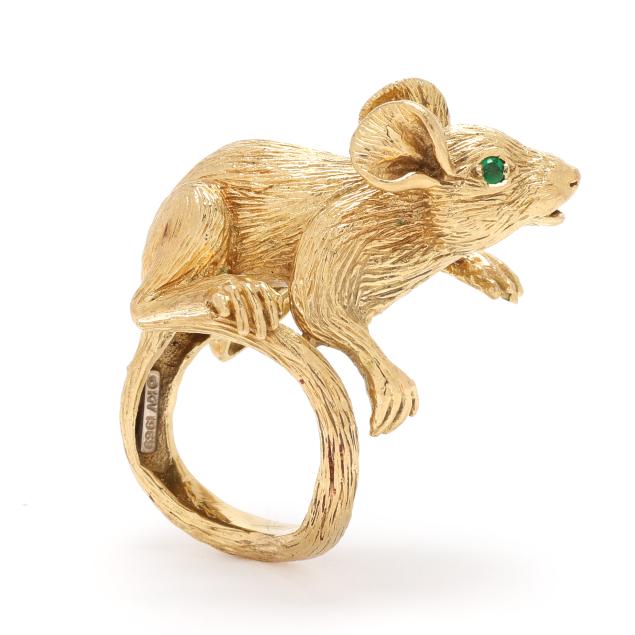 vintage-gold-and-emerald-mouse-motif-ring-kurt-wayne