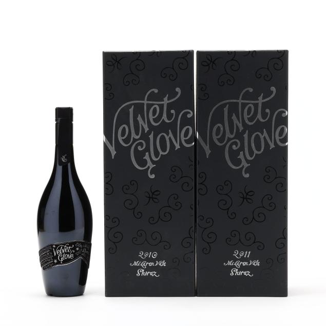 mollydooker-2010-2012-velvet-glove-shiraz-mclaren-vale-vertical-3-bt