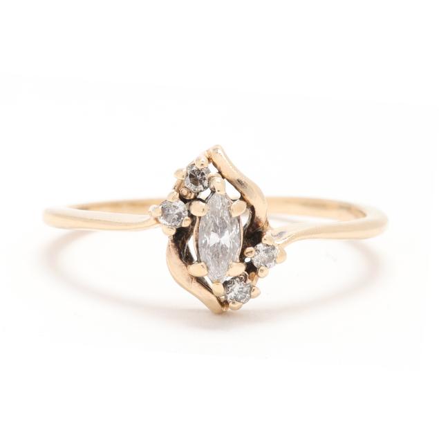 gold-and-diamond-ring