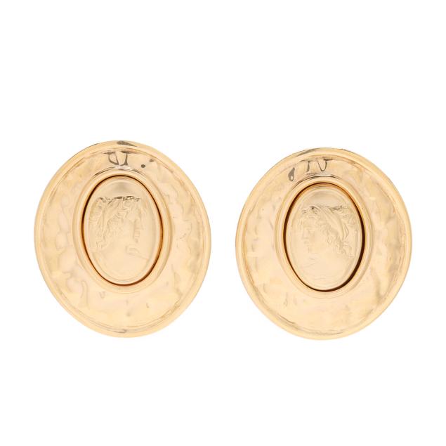 gold-figural-motif-earrings-italy