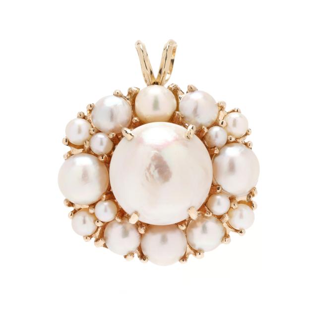 gold-and-pearl-cluster-pendant