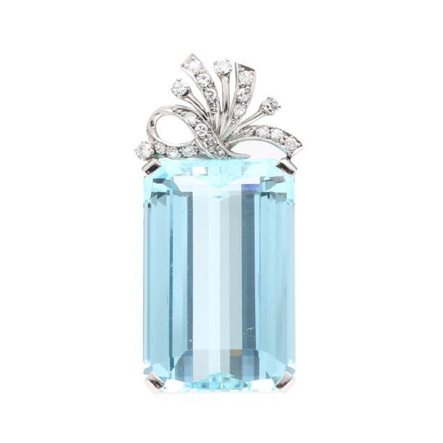 vintage-white-gold-aquamarine-and-diamond-pendant-retailed-through-h-stern