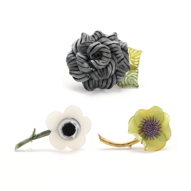 three-floral-resin-brooches-fabrice