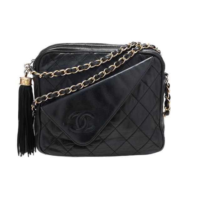 vintage-black-quilted-leather-front-flap-camera-bag-chanel