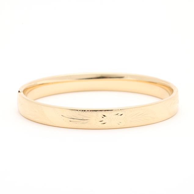 gold-bangle-bracelet
