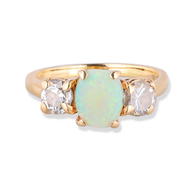 gold-opal-and-diamond-ring