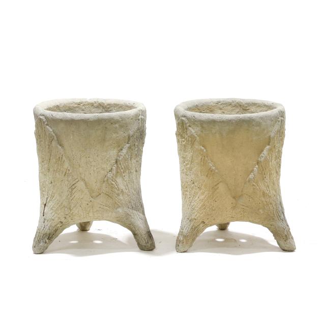 pair-of-concrete-faux-bois-tripod-planters
