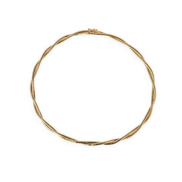 gold-omega-twist-chain-unoaerre