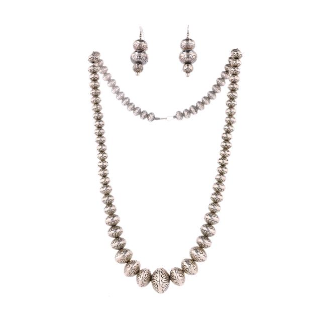 southwestern-silver-bead-necklace-and-earrings