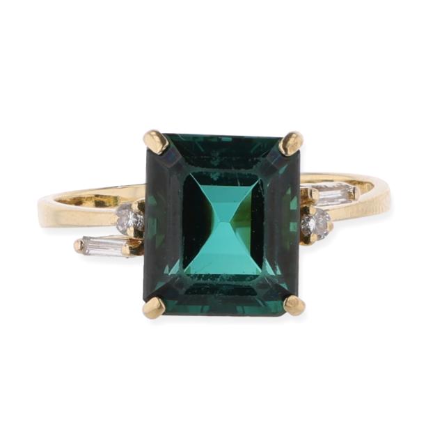gold-green-tourmaline-and-diamond-ring