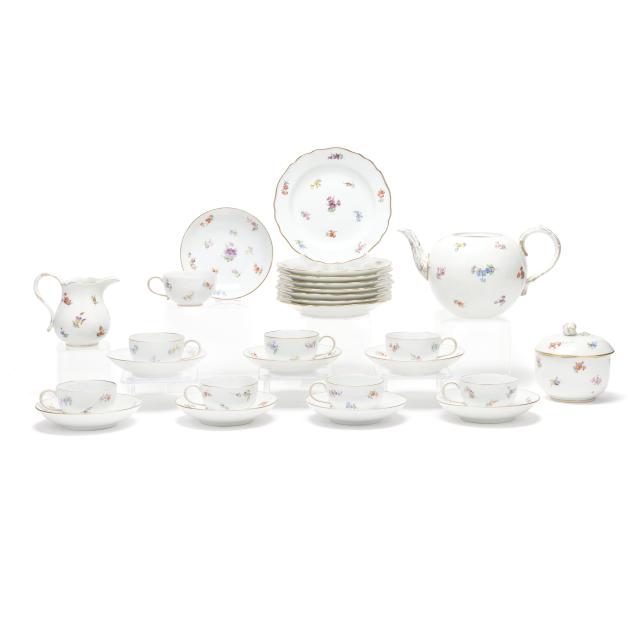 meissen-i-scattered-flowers-i-porcelain-tea-service