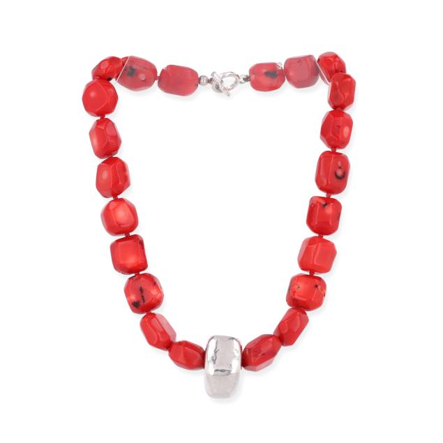 coral-and-silver-bead-necklace