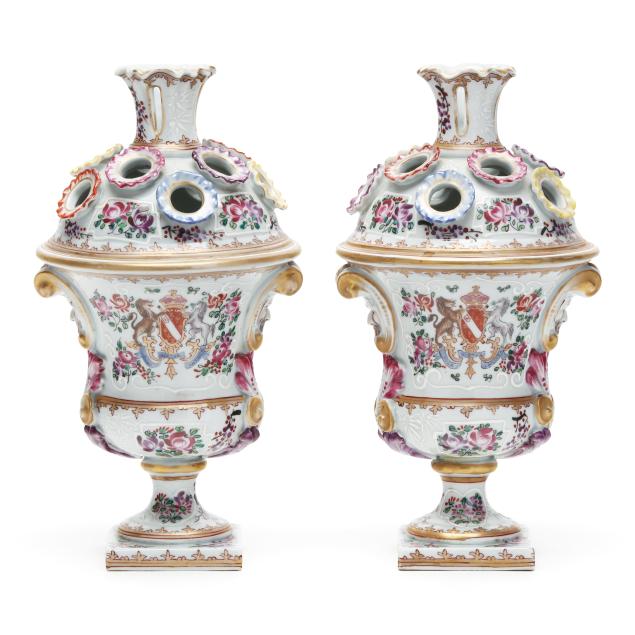 edme-samson-et-cie-pair-of-porcelain-armorial-tulipieres