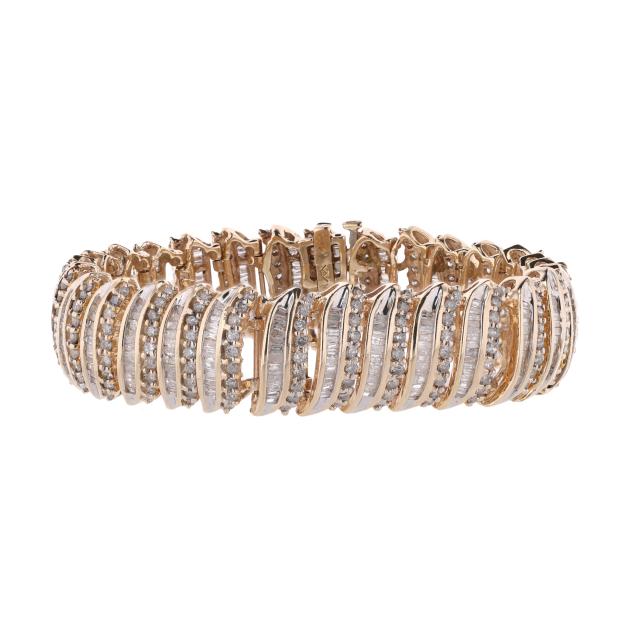 gold-and-diamond-bracelet