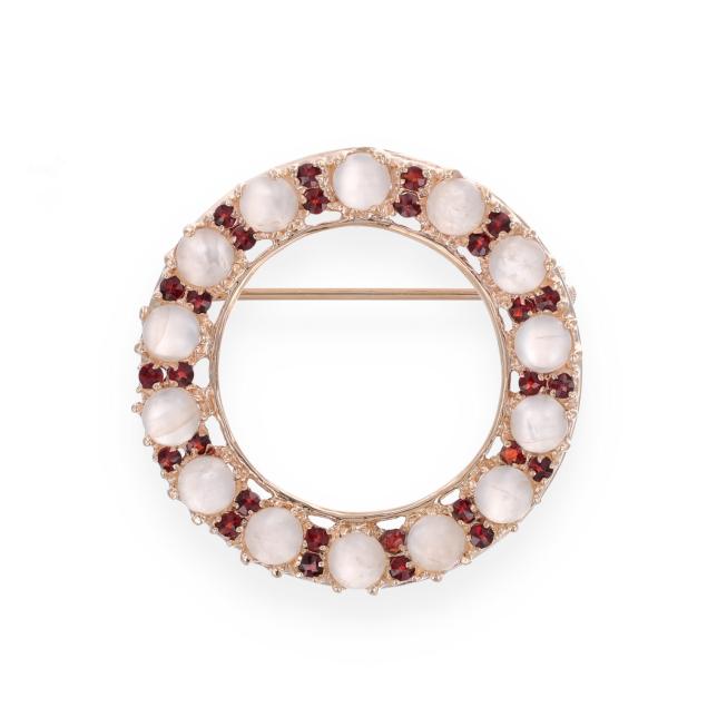 gold-moonstone-and-garnet-wreath-brooch