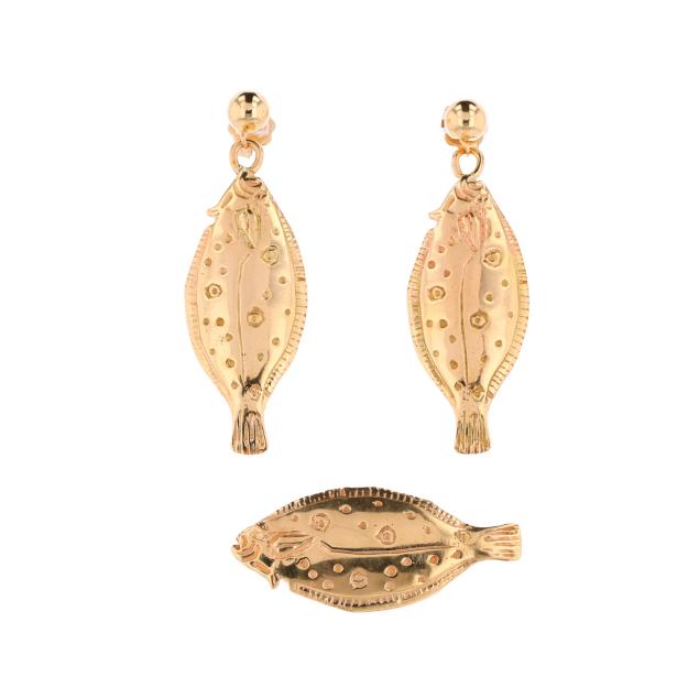gold-fish-motif-dangle-earrings-and-pendant-john-henry-whitmire