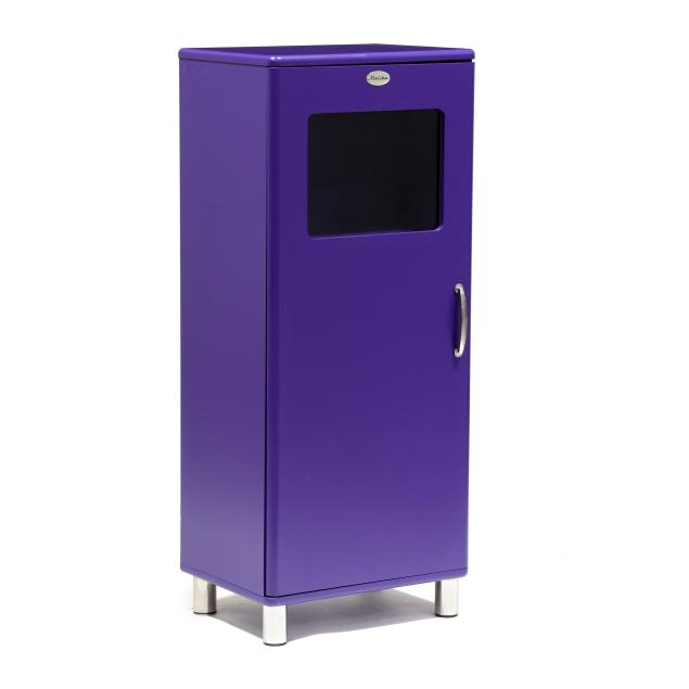malibu-post-modern-lacquered-cabinet