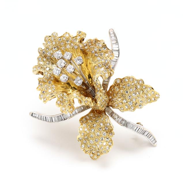 bi-color-gold-and-diamond-floral-motif-en-tremblant-brooch