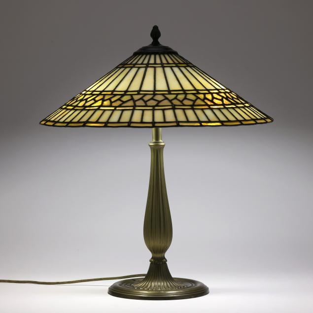 arts-crafts-leaded-glass-table-lamp-edward-miller-co