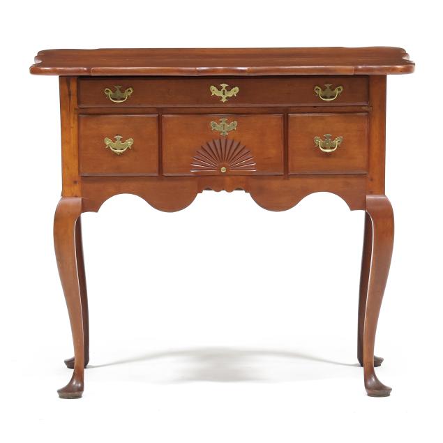 new-england-queen-anne-cherry-dressing-table