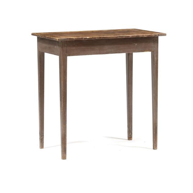 rare-north-carolina-federal-painted-diminutive-hunt-table