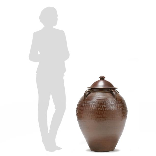mark-hewitt-nc-b-1955-large-pottery-floor-urn-with-cover