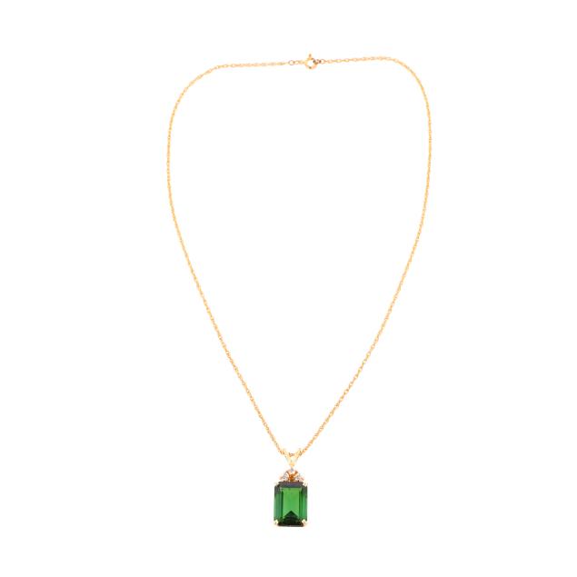 gold-green-tourmaline-and-diamond-pendant-necklace