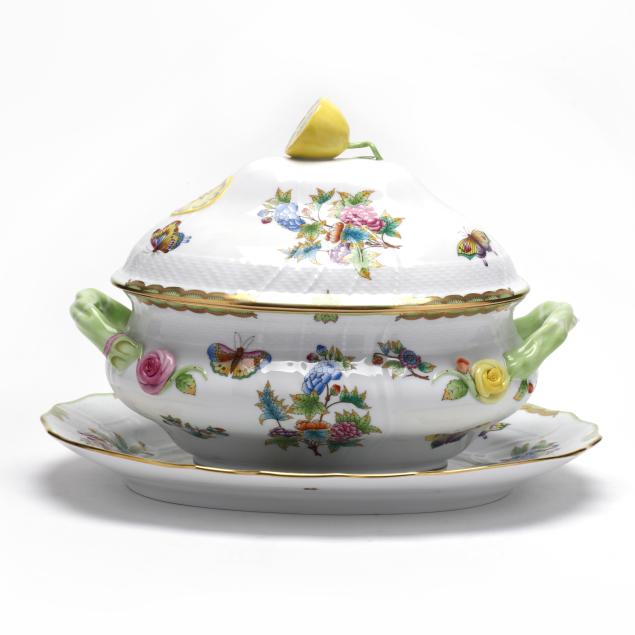 herend-i-queen-victoria-i-large-lidded-tureen-with-undertray
