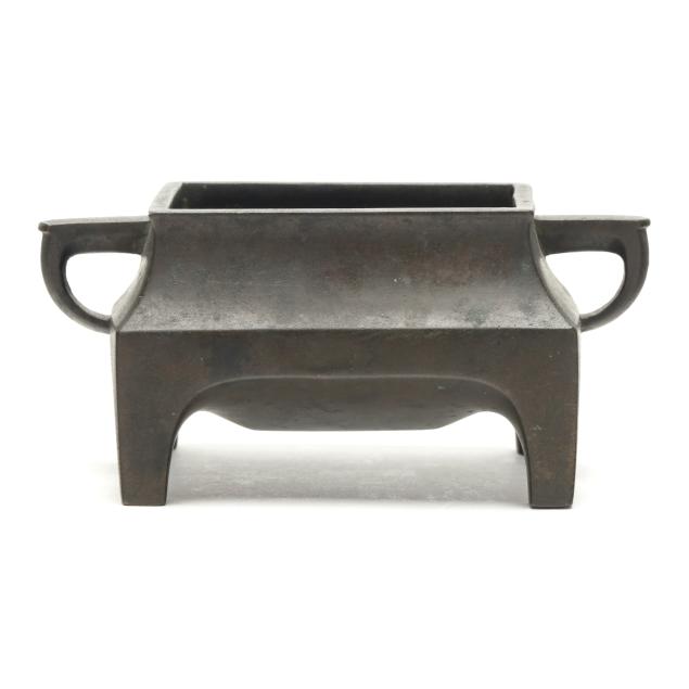 a-chinese-bronze-rectangular-censer