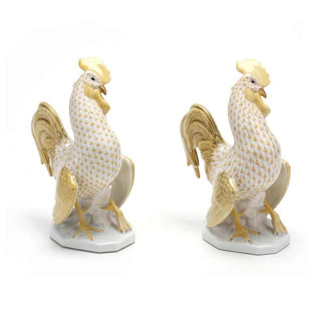 herend-pair-of-butterscotch-fishnet-cocky-roosters