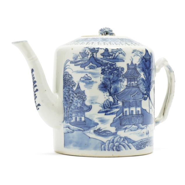 a-chinese-export-porcelain-blue-and-white-teapot
