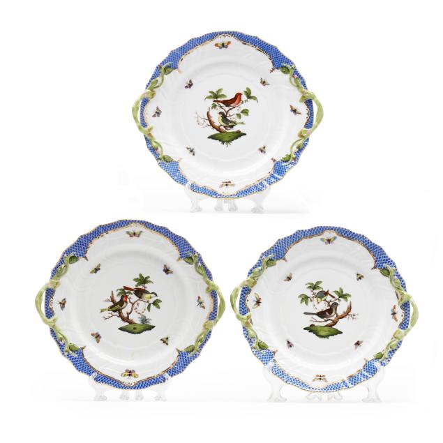 three-herend-i-rothschild-bird-blue-border-i-handled-chop-plates